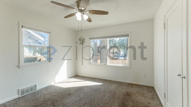 Building Photo - 503 E Montgomery Ave