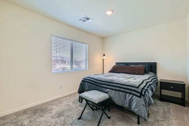 Building Photo - 1585 Desert Path Ave