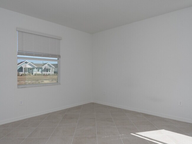 Building Photo - 11470 Burgundy Dr