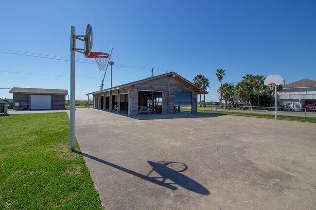 Building Photo - 16634 Jamaica Beach Rd