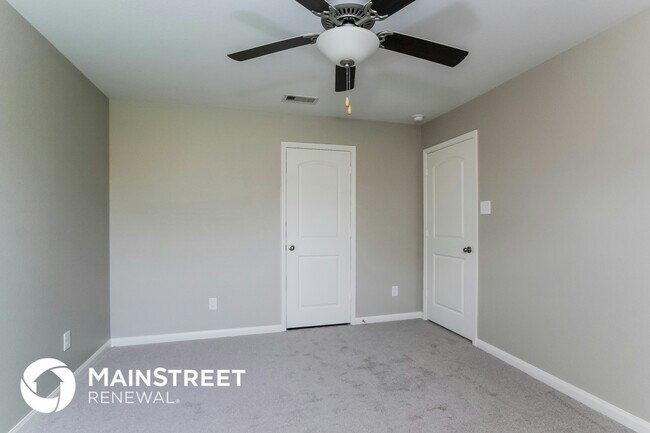 Building Photo - 26420 Richter Dr