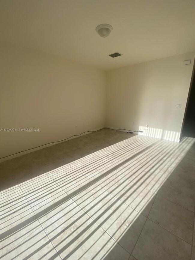 Building Photo - 17460 SW 153rd Ave