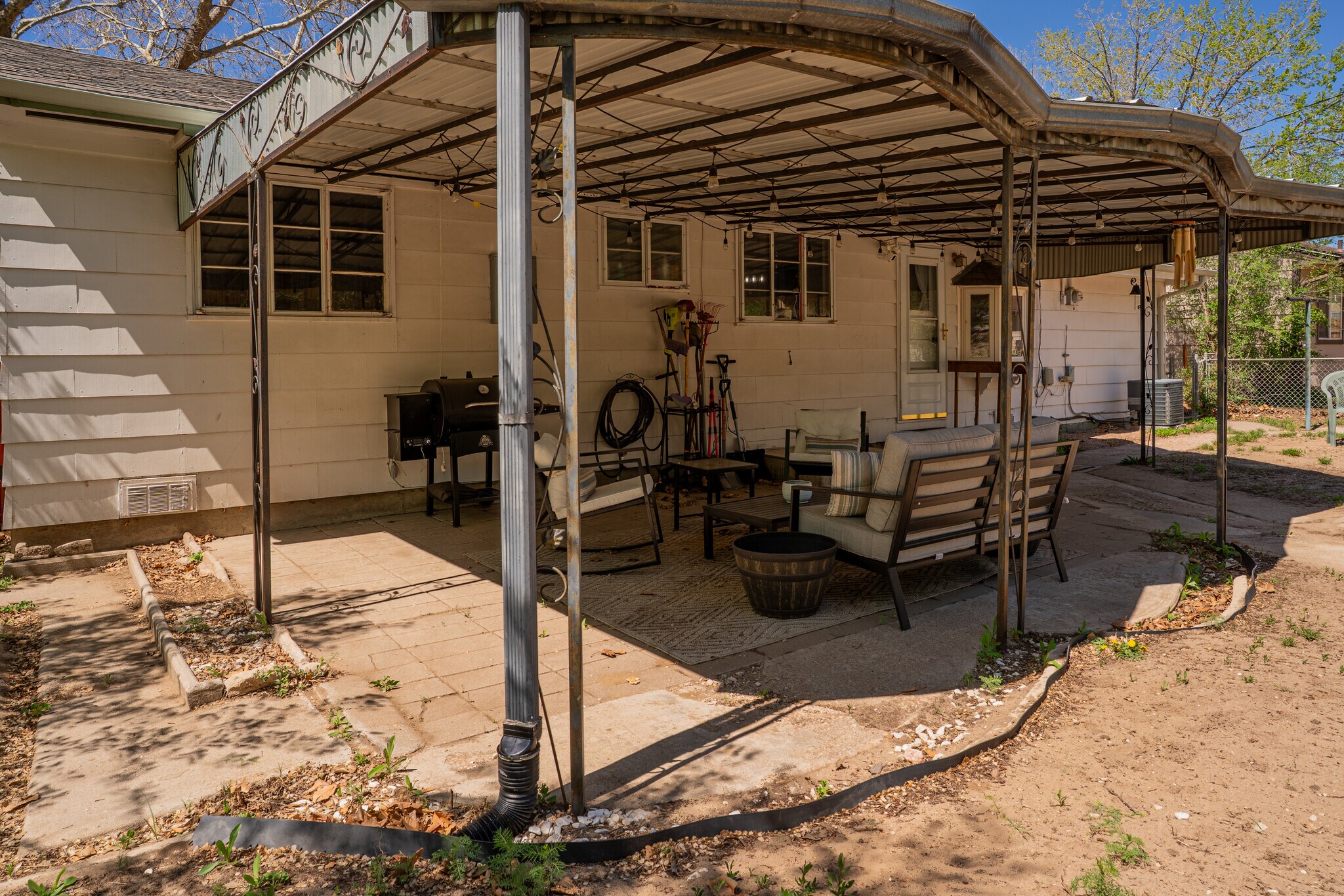 Building Photo - 103 Linden Dr