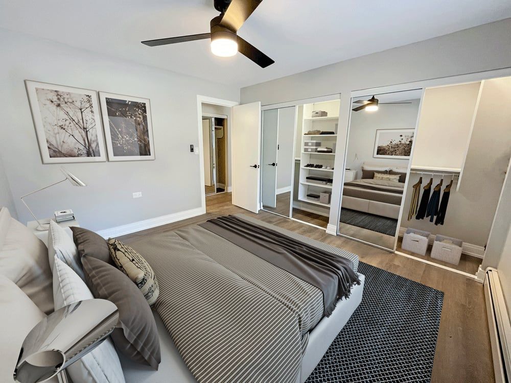 Building Photo - 6040 N Sheridan Rd