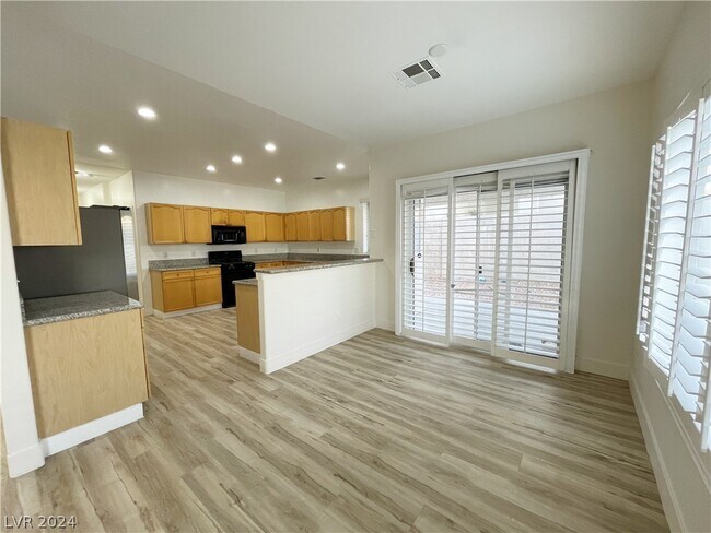 Building Photo - 7732 Crenshaw Way