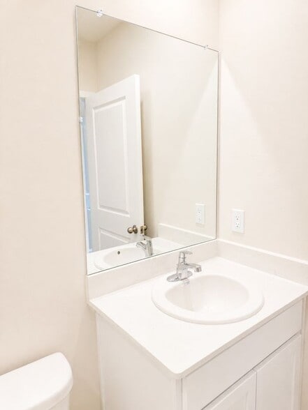 Building Photo - 8201 Everly Preserve Dr