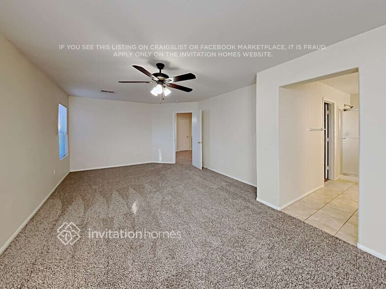 Building Photo - 3328 Famiglia Dr