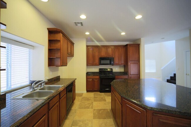 Building Photo - Gorgeous 3Bed/2Bath/2Car, 2-Story Home located in Caparola at Southern Highlands