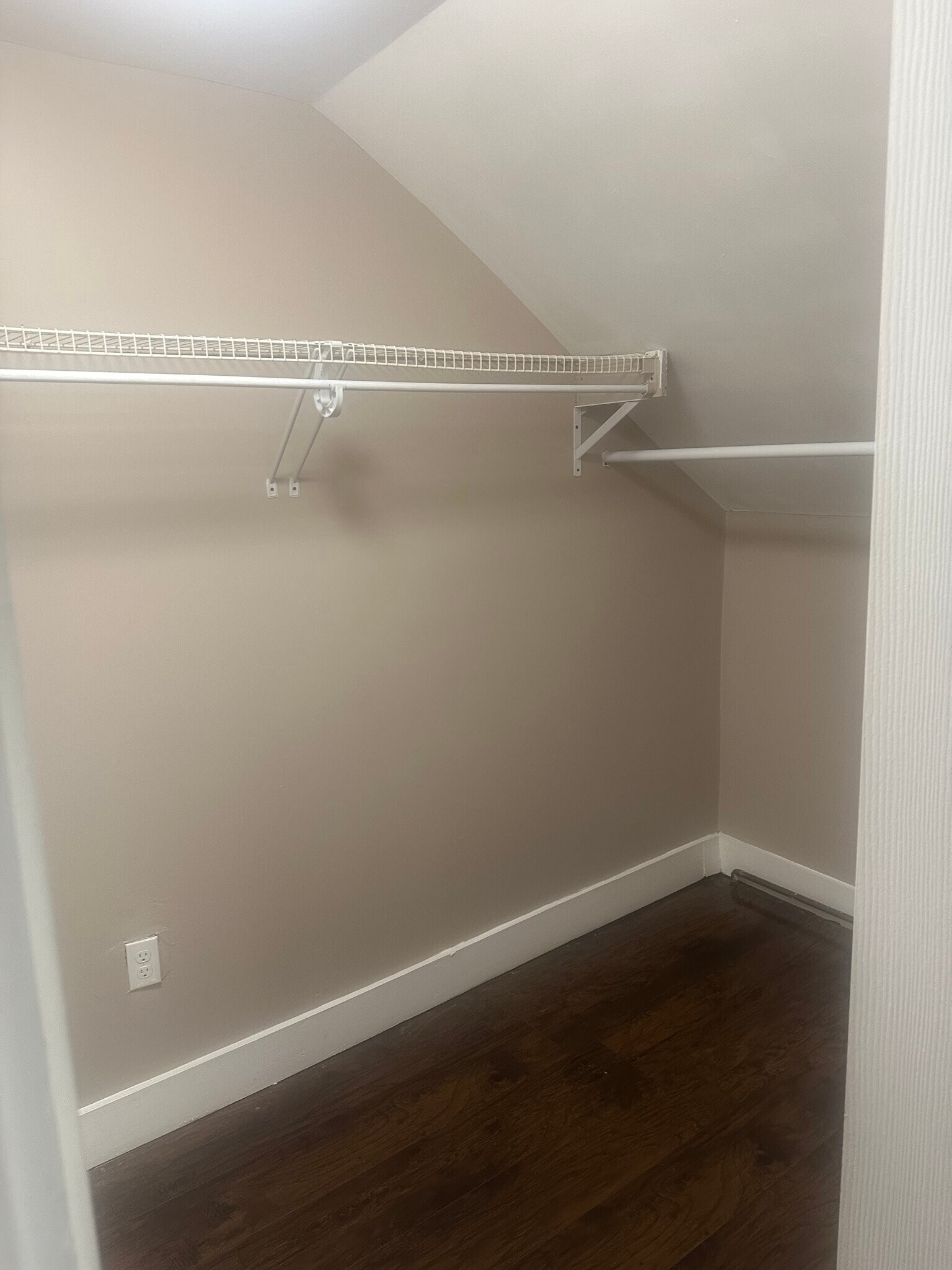 Building Photo - 13 Washington St