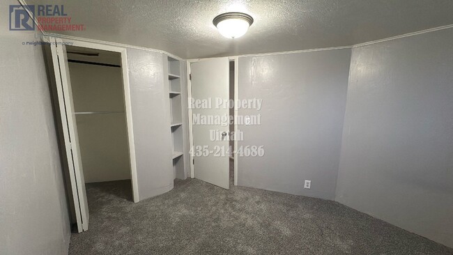 Building Photo - RING IN THE NEW YEAR WITH THIS 4 bedroom 2...