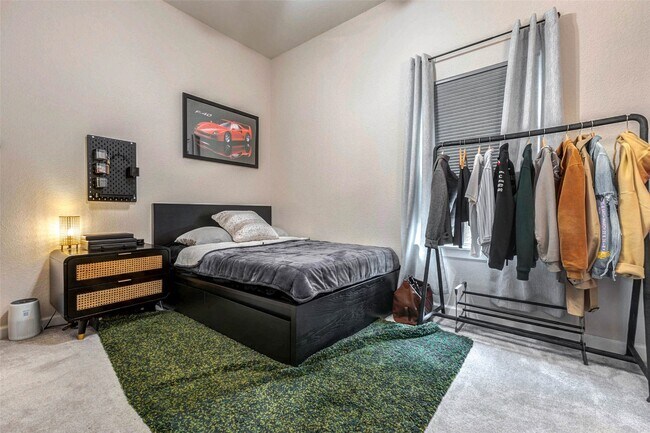 Building Photo - 11005 Upland Forest Dr