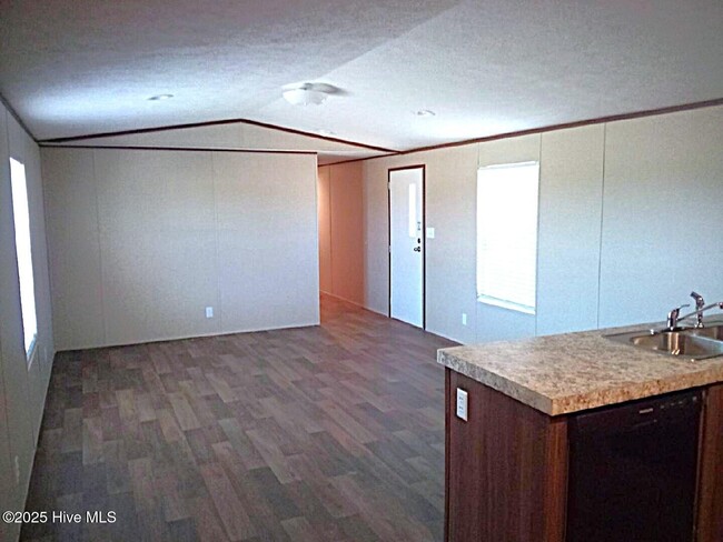 Building Photo - 4589 Mobleys Bridge Rd
