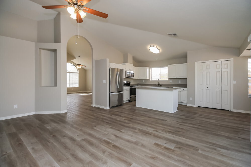 Building Photo - 727 N Sulleys Dr