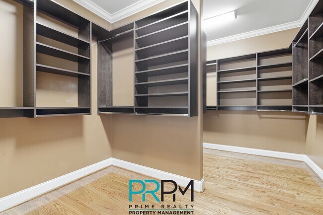 Building Photo - 129 Griffith Hill Way