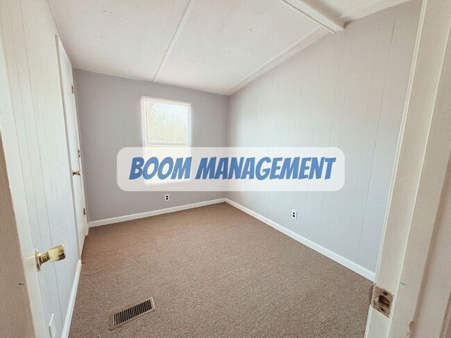 Building Photo - 176 Brookston Rd