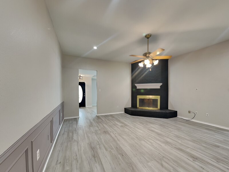 Building Photo - 4912 Barberry Dr