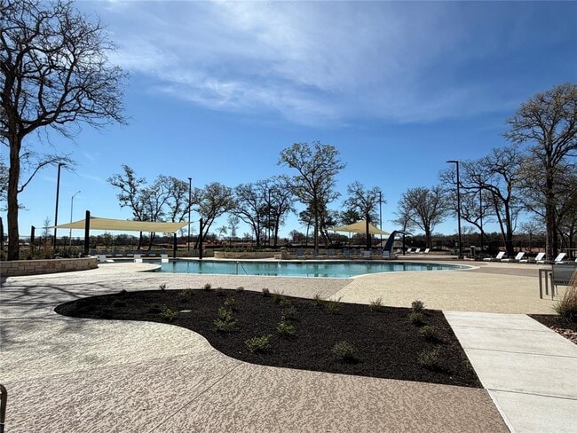 Building Photo - 202 Constanza Trl