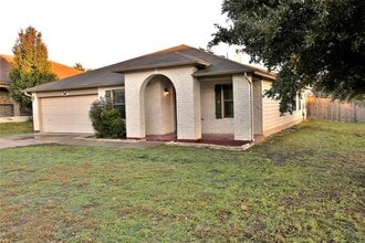 Building Photo - 317 Leanne Dr