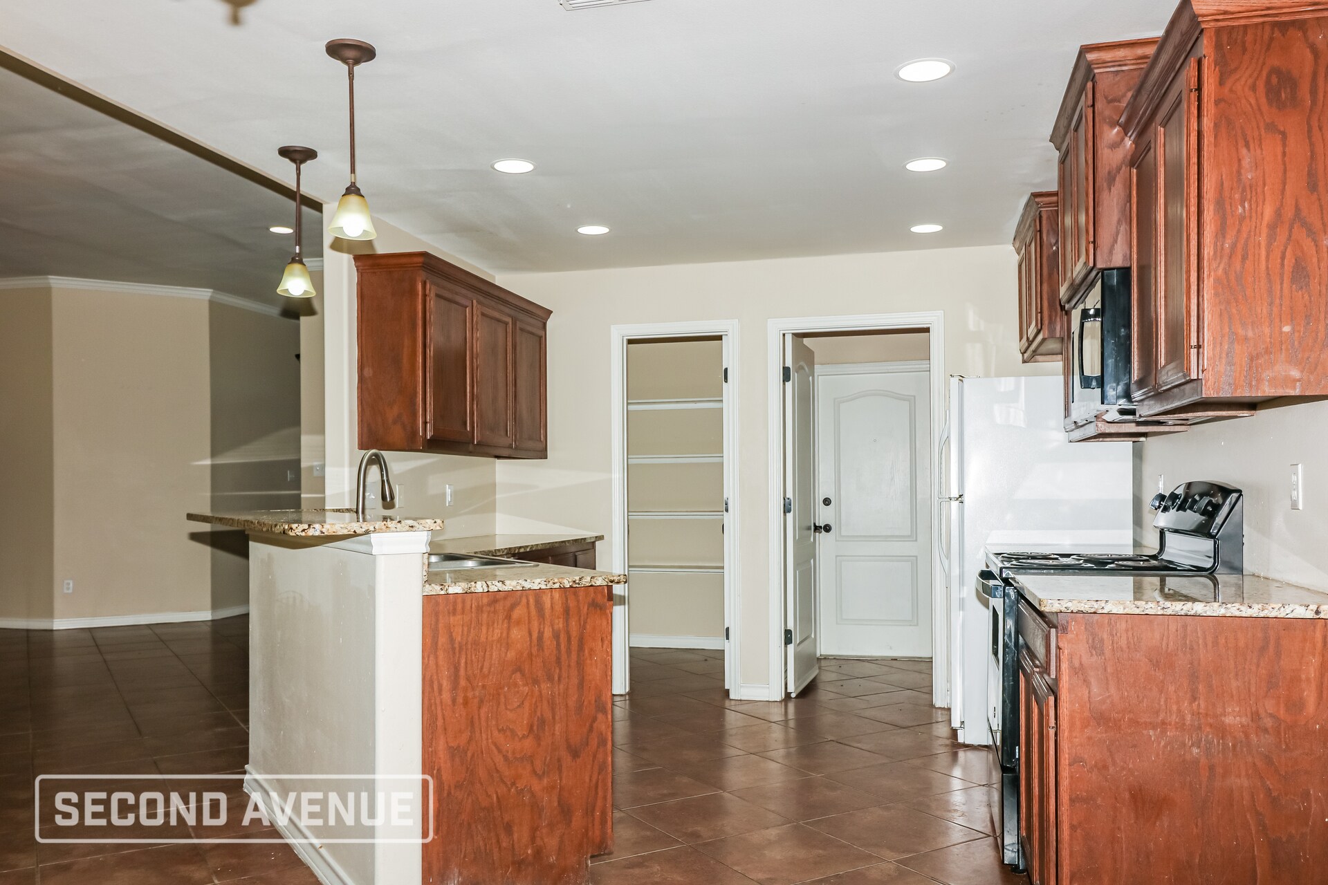 Building Photo - 3630 Garnet Ct