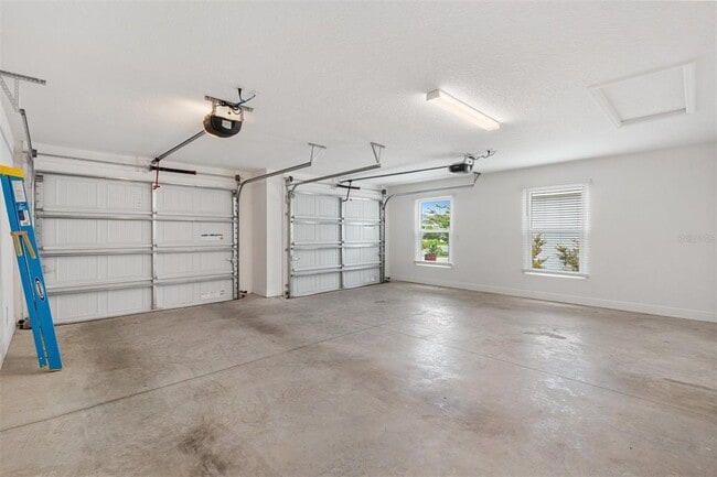 Building Photo - 6986 Elaine Ct