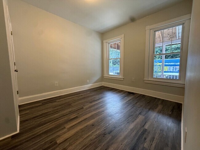 Building Photo - 5357 Belfield Ave