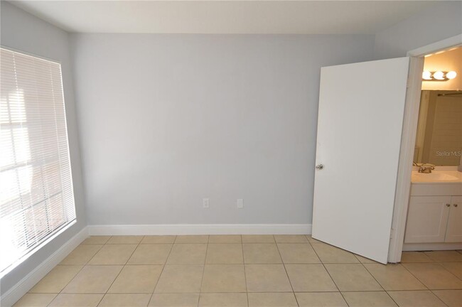 Building Photo - 8649 Fancy Finch Dr