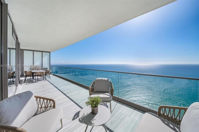 Building Photo - 18975 Collins Ave