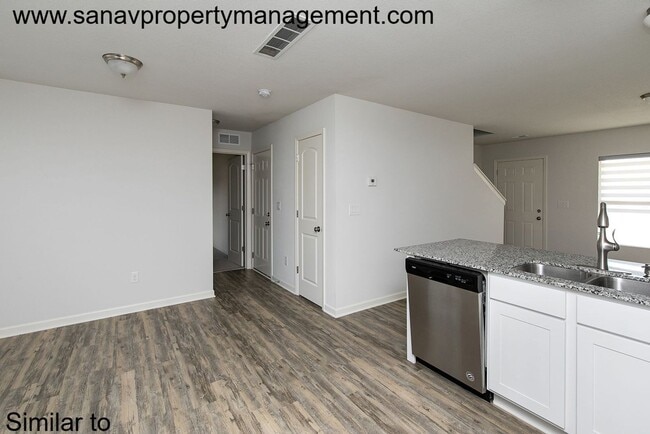 Building Photo - 229 Maple Ave