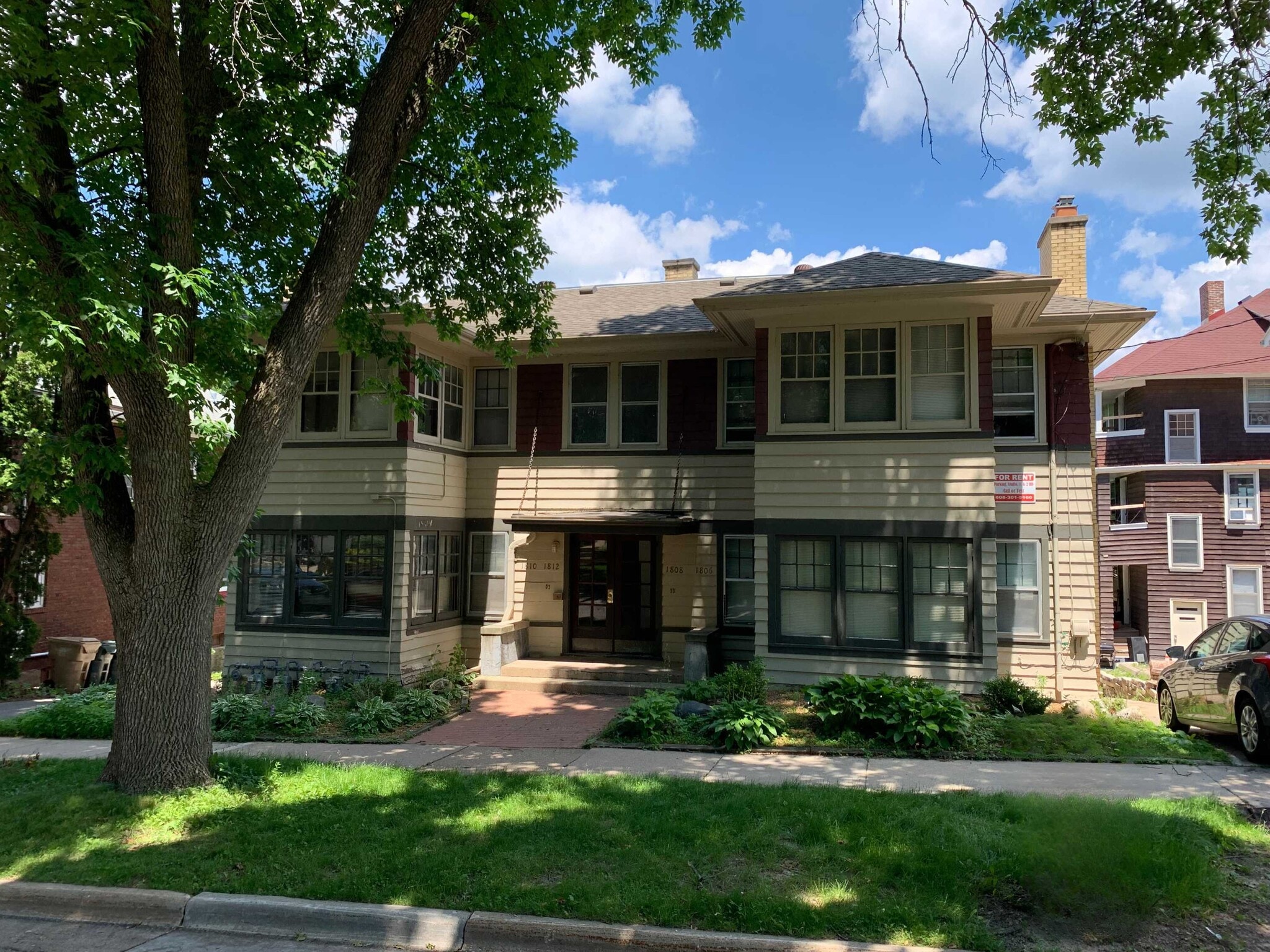 Building Photo - 1806 Kendall Ave