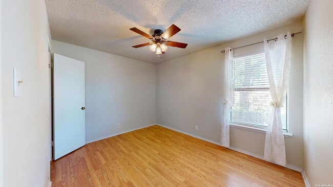 Building Photo - 2210 Muddy Peak Dr