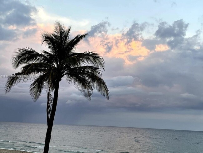 Building Photo - 3850 Galt Ocean Dr