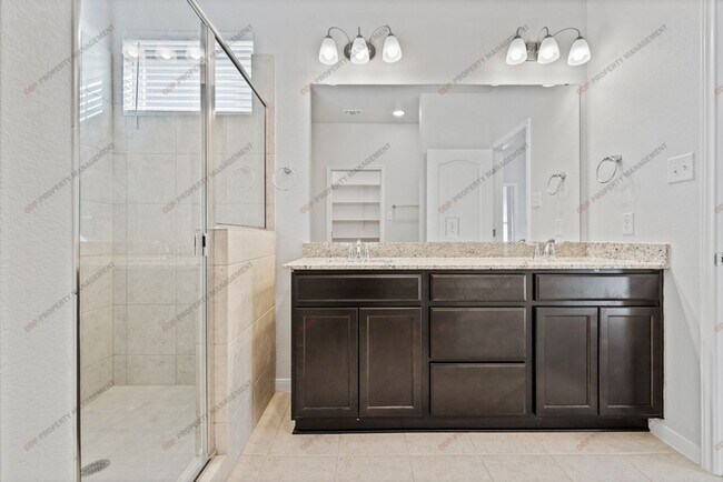 Building Photo - $250 OFF FIRST MONTHS RENT