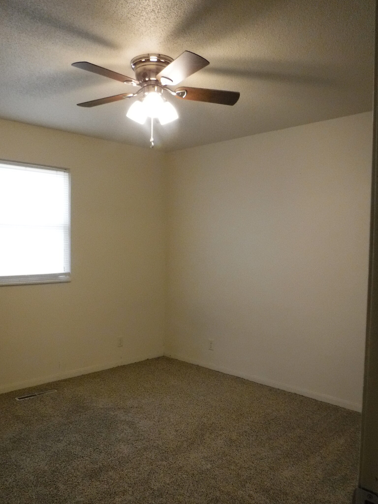 Building Photo - 3203 Squire Ln