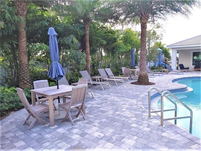 Building Photo - 1851 Sandpiper Pointe Pl