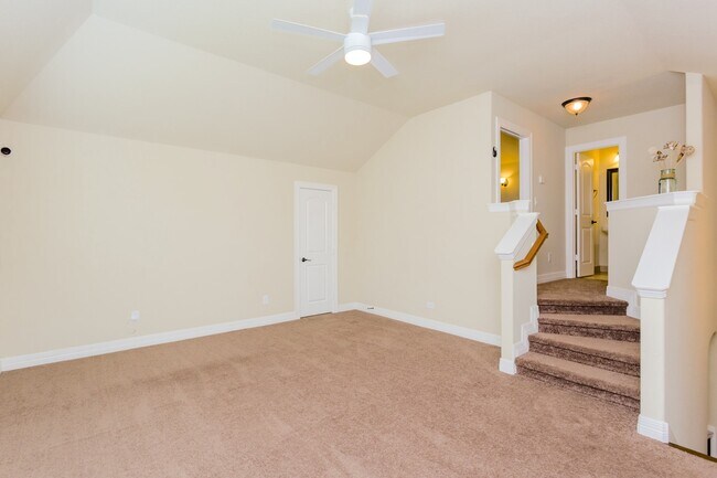 Building Photo - 6122 Garden Lakes Ln