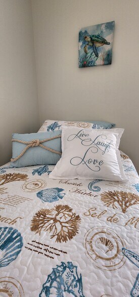 Building Photo - 186 Pebble Shores Dr