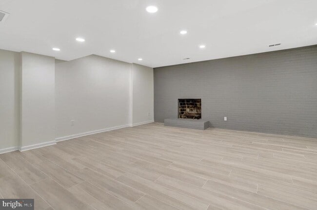 Building Photo - 4112 Century Ct