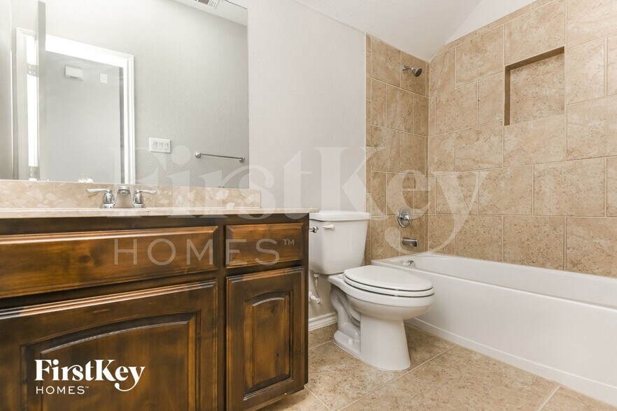 Building Photo - 1721 Jacona Trail