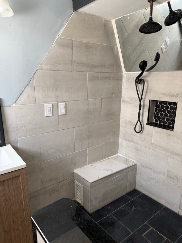 Building Photo - 1132 Duncan Ave