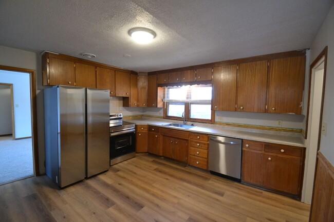 Building Photo - Remodeled 4 Bedroom Ranch on the Westside!