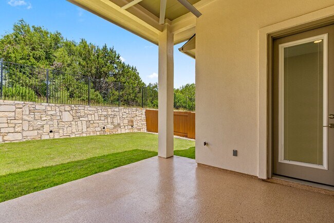 Building Photo - Beautiful Move-In Ready 4 bedroom, 3 bathroom home in Liberty Hill ISD!