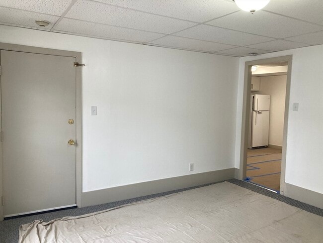 Building Photo - 32 W Main St