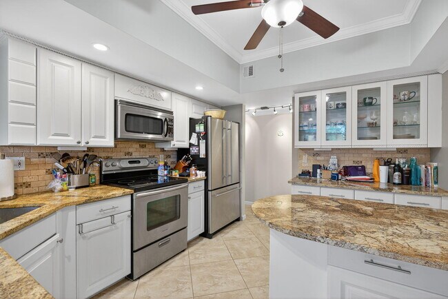 Building Photo - 405 Sea Oats Dr