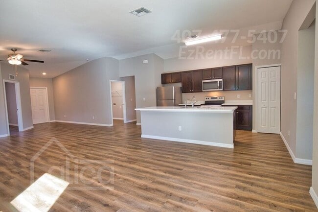 Building Photo - 5204 S San Mateo Dr