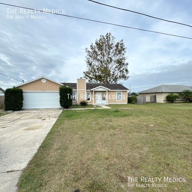 Primary Photo - Available January 25th - 3BR/2BA Home in D...