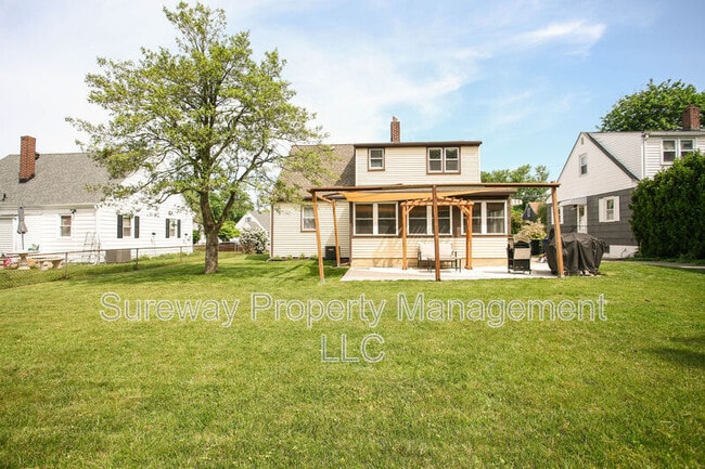 Building Photo - 16 Ridgley St