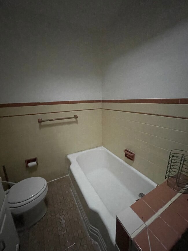 Building Photo - 4944 Boudinot St