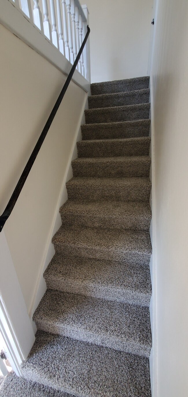 Stairway - 901 W Chestnut St