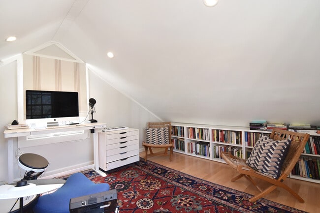 Building Photo - 116 Potter Rd