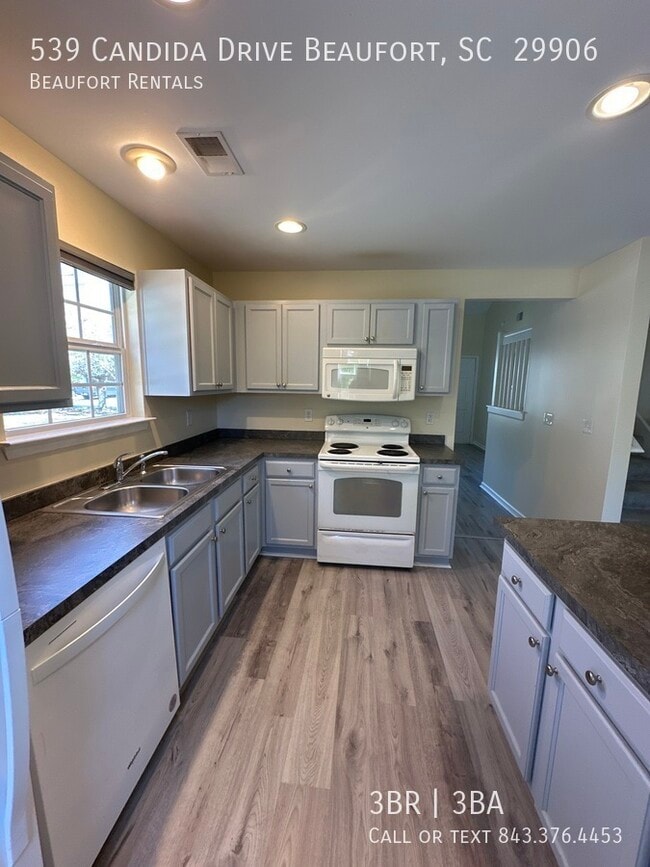 Building Photo - 539 Candida Dr